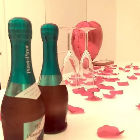 Elegante Open Space Con Vasca Idromassaggio A Trastevere *