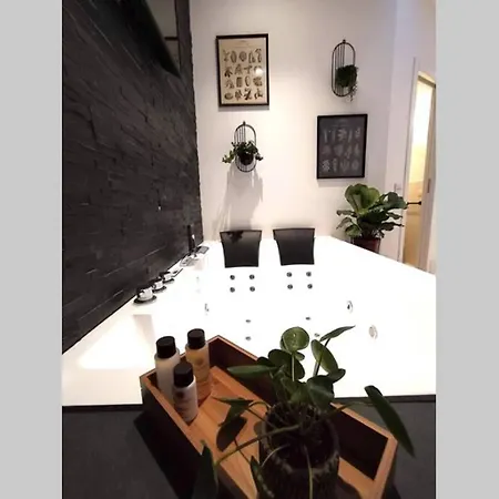 Elegante Open Space Con Vasca Idromassaggio A Trastevere * Roma