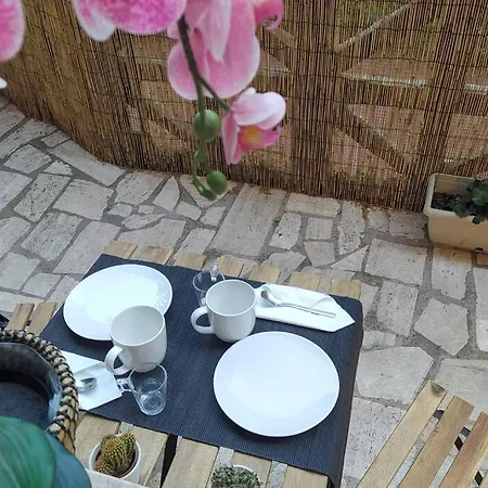 Appartamento Elegante Open Space Con Vasca Idromassaggio A Trastevere