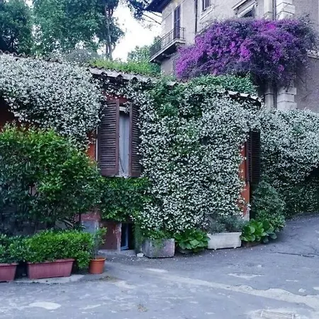 Elegante Open Space Con Vasca Idromassaggio A Trastevere Appartamento Roma